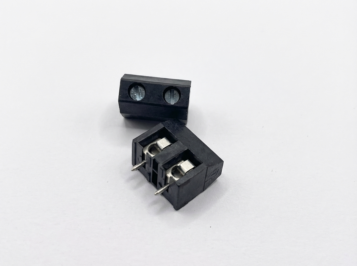 RT13702HBWC - Schraubklemme lötbar 2-pol Raster 7,5mm - steckbare Schraubklemme